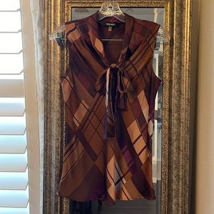 Nine West woman’s no sleeve blouse